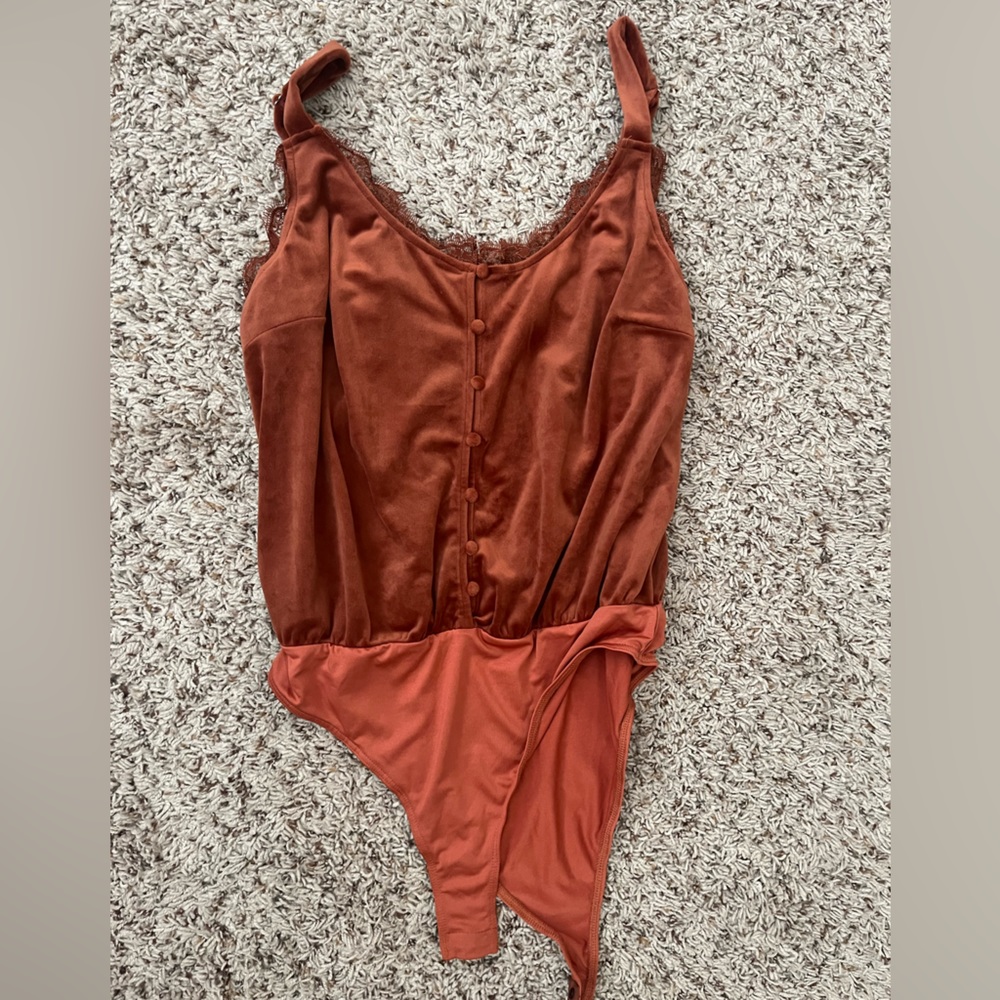 Size L bodysuit